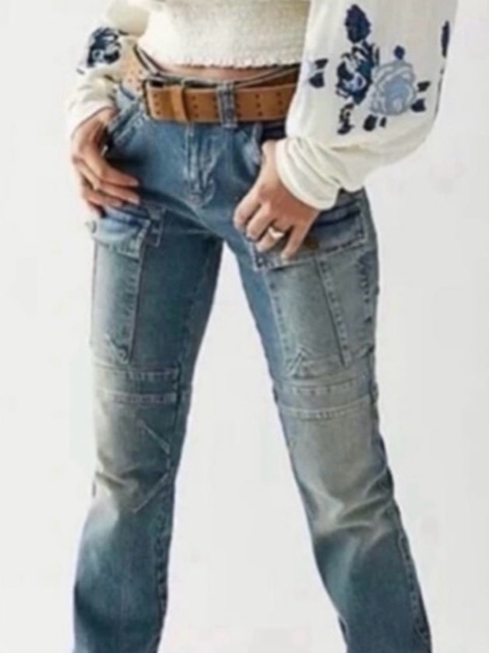 Free People We The Free "Dream Maker" Relaxed
Mid-Rise Jeans! Runs big. Size 29